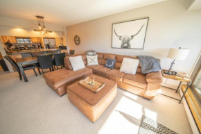 Saints John 2537 by SummitCove Lodging